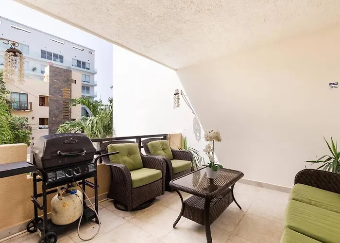 Spacious 2 Bedroom And Big Terrace Condo In Centro